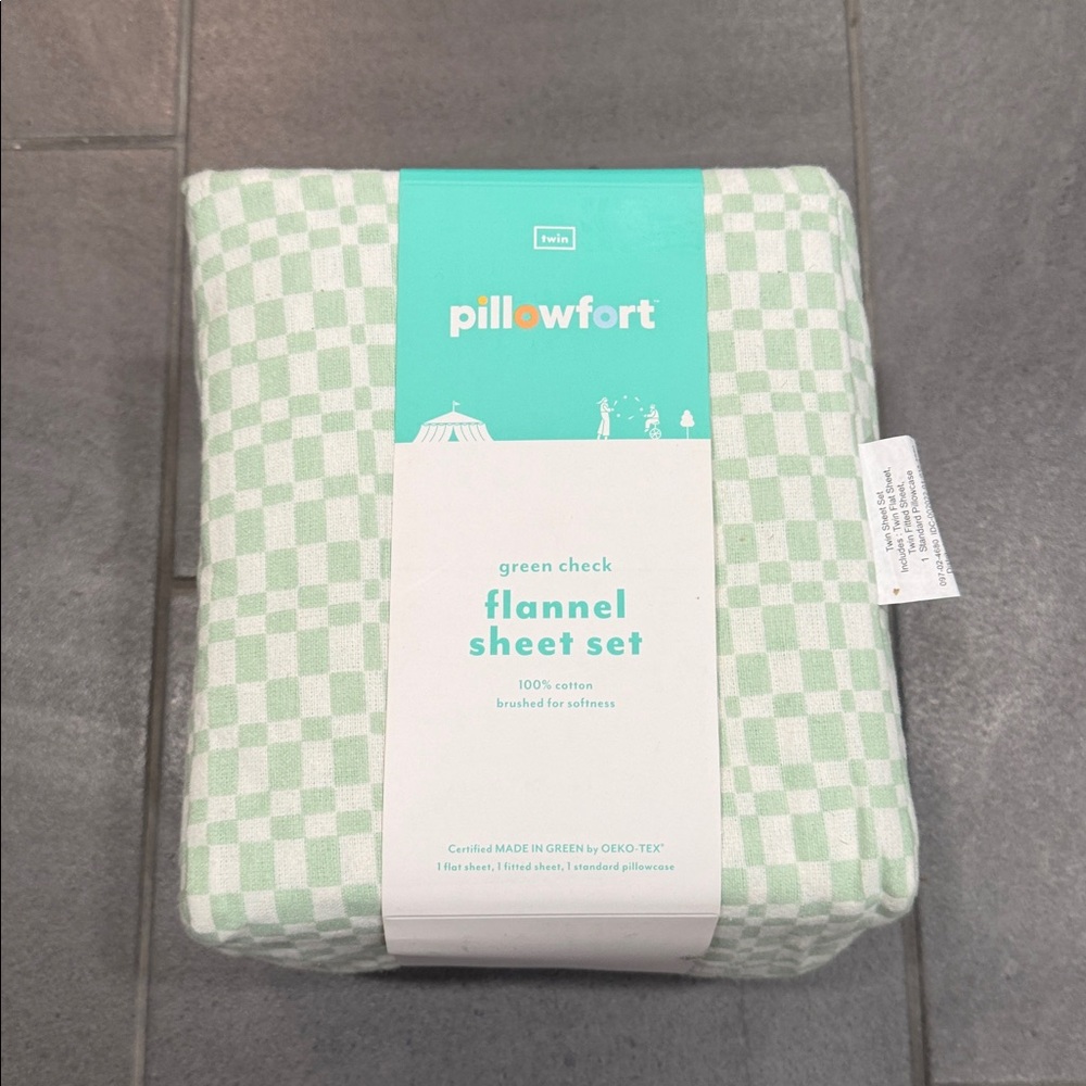 PILLOWFORT NWT Flannel Green Check Sheet Set - Twin